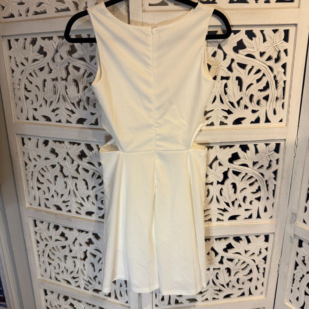 NWT White Belongsci Summer Dress Size Med. - Picture 6 of 6
